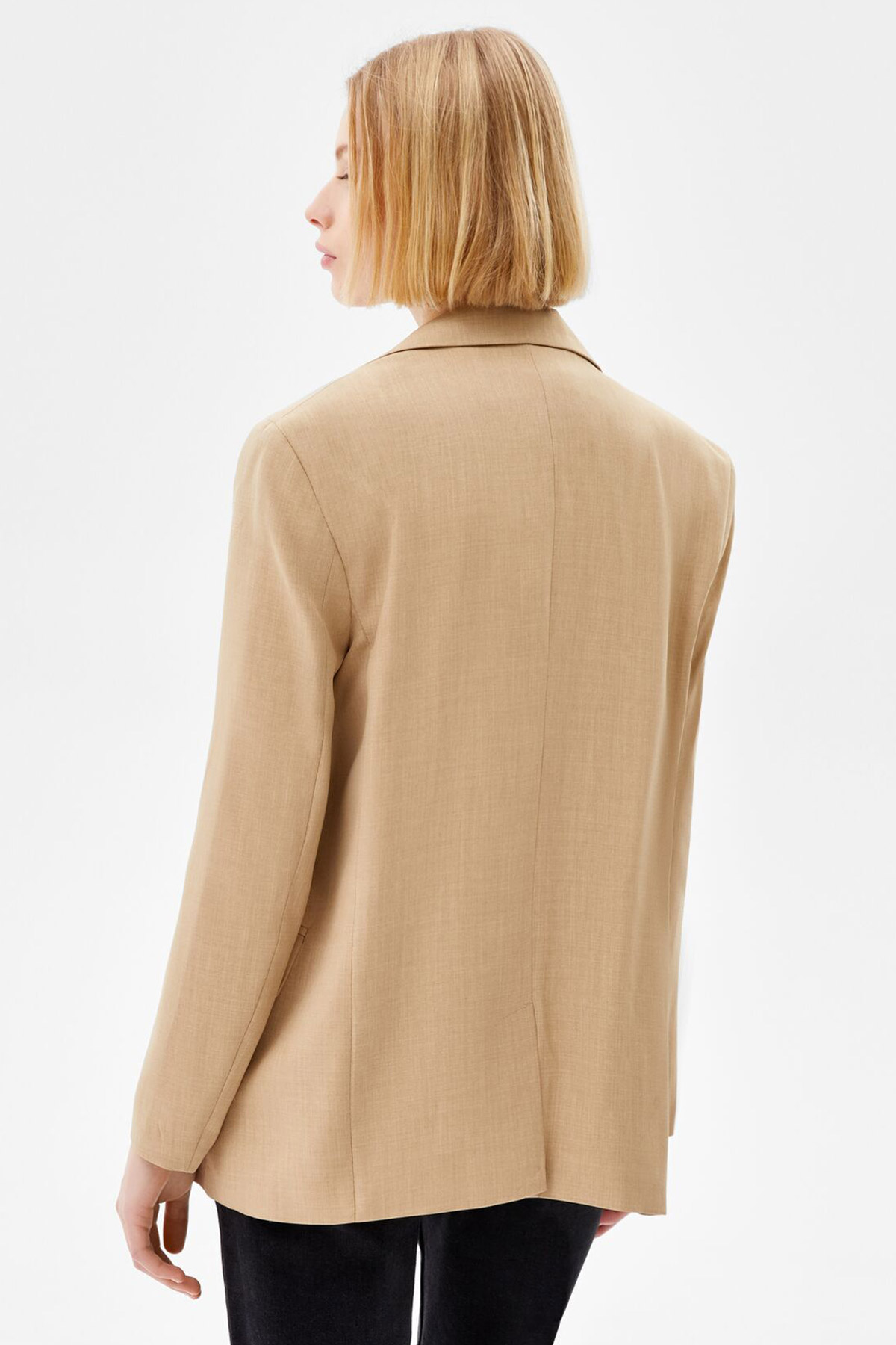 Feminine-cut Blazer 2 Feminine-cut Blazer - Image 2